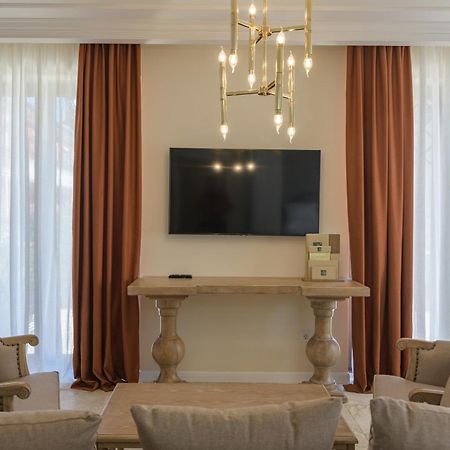 Eco Therma Village Kranewo Exterior foto A living room with a television