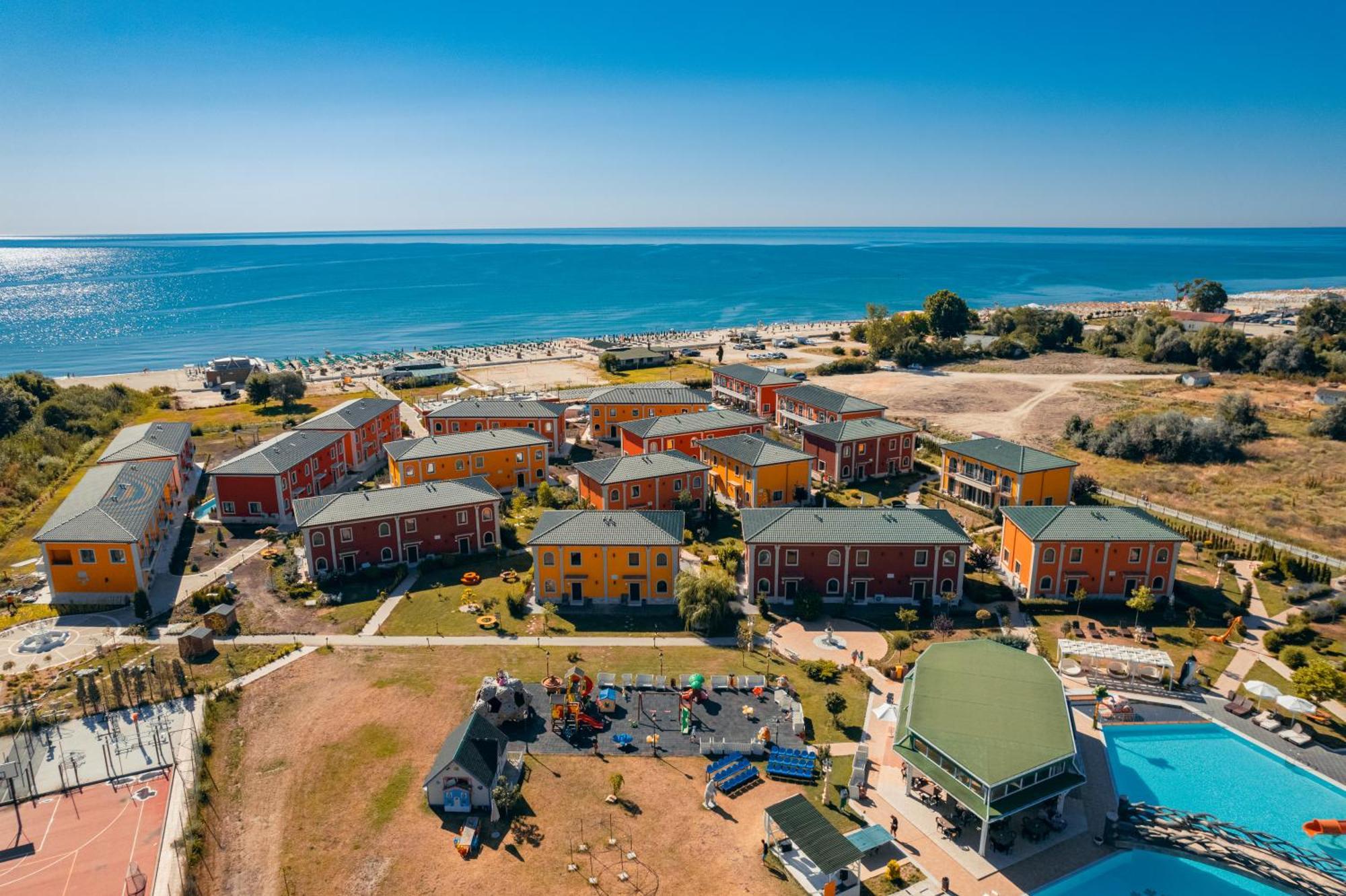 Eco Therma Village Kranewo Exterior foto Aerial view of the complex